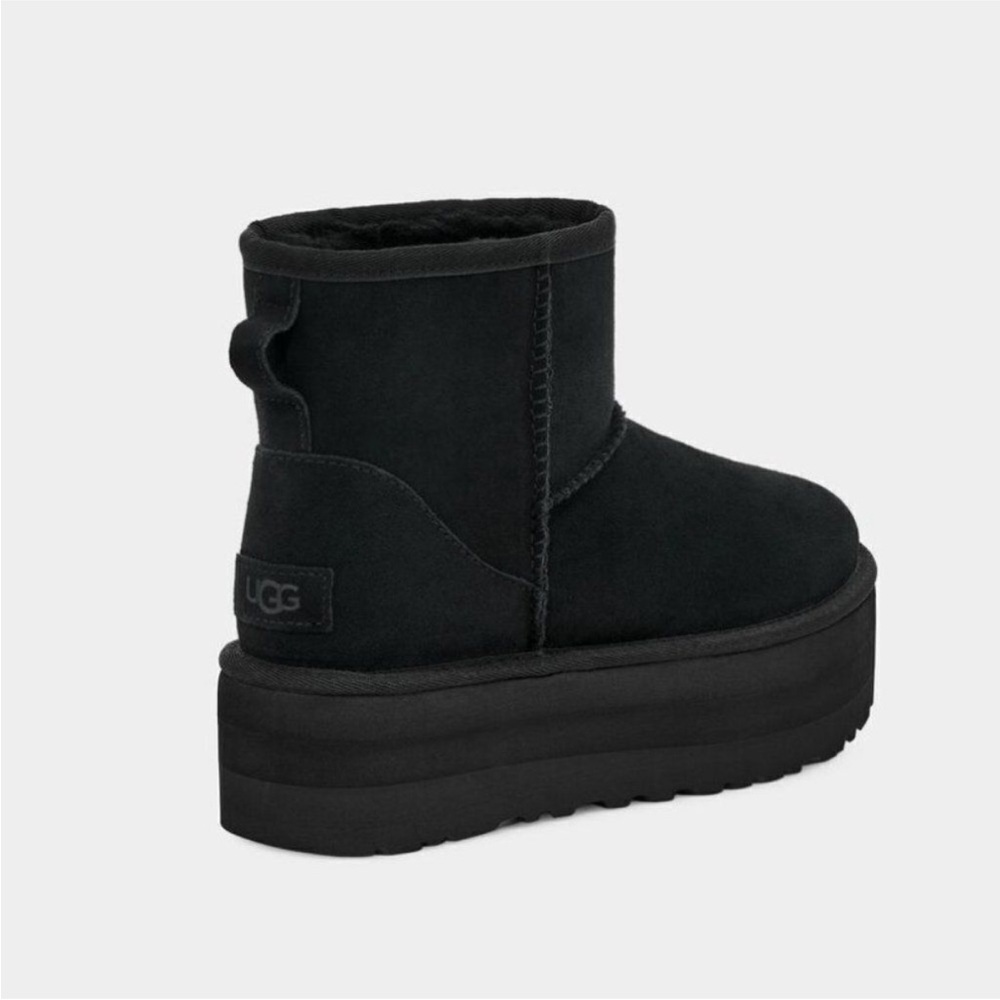 Mini UGG Platform Boots (Black, size 9) - Picture 3 of 4
